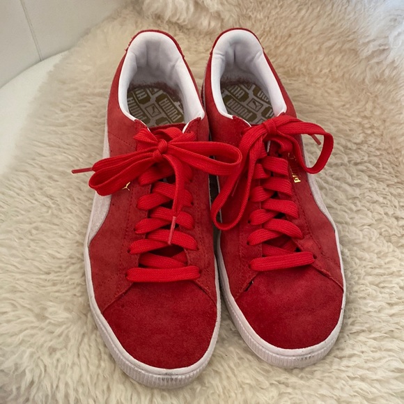 RED SUEDE PUMA SNEAKERS - Picture 1 of 4